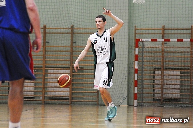Zdjęcie w galerii na portalu naszraciborz.pl: Koszykówka. Porażka na własne życzenie wiadomości z regionu