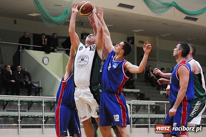 Zdjęcie w galerii na portalu naszraciborz.pl: Koszykówka. Porażka na własne życzenie wiadomości z regionu