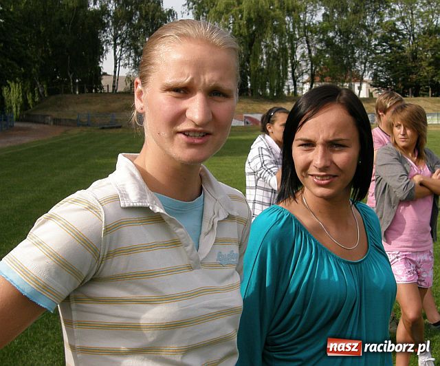 Zdjęcie w galerii na portalu naszraciborz.pl: Mecz i wielka feta na Srebrnej - kulisy sukcesu wiadomości z regionu