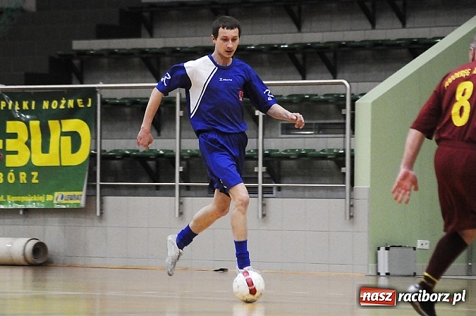 Zdjęcie w galerii na portalu naszraciborz.pl: Wygrane Żorskiej i Cukierni. Pierwsze punkty Czarnych Koszul wiadomości z regionu