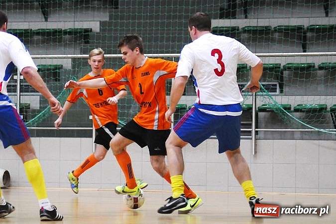 Zdjęcie w galerii na portalu naszraciborz.pl: Wygrane Żorskiej i Cukierni. Pierwsze punkty Czarnych Koszul wiadomości z regionu