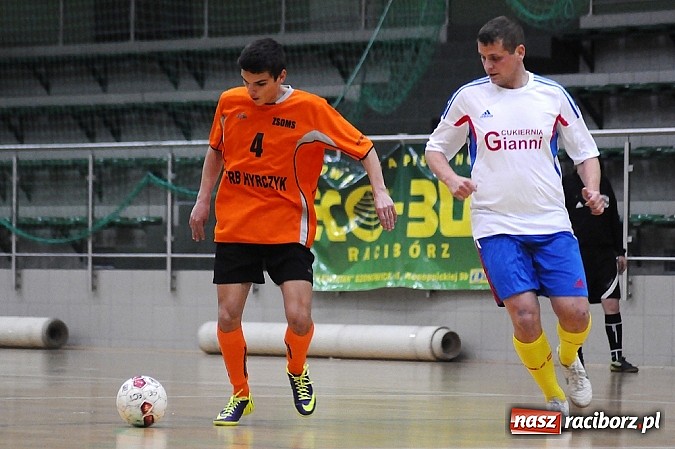 Zdjęcie w galerii na portalu naszraciborz.pl: Wygrane Żorskiej i Cukierni. Pierwsze punkty Czarnych Koszul wiadomości z regionu