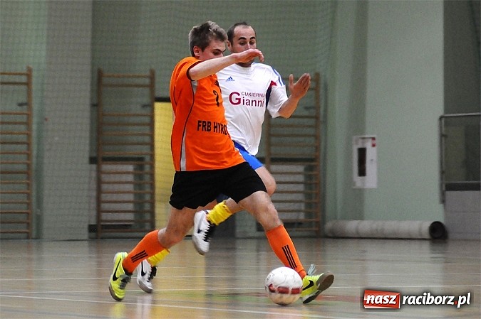 Zdjęcie w galerii na portalu naszraciborz.pl: Wygrane Żorskiej i Cukierni. Pierwsze punkty Czarnych Koszul wiadomości z regionu