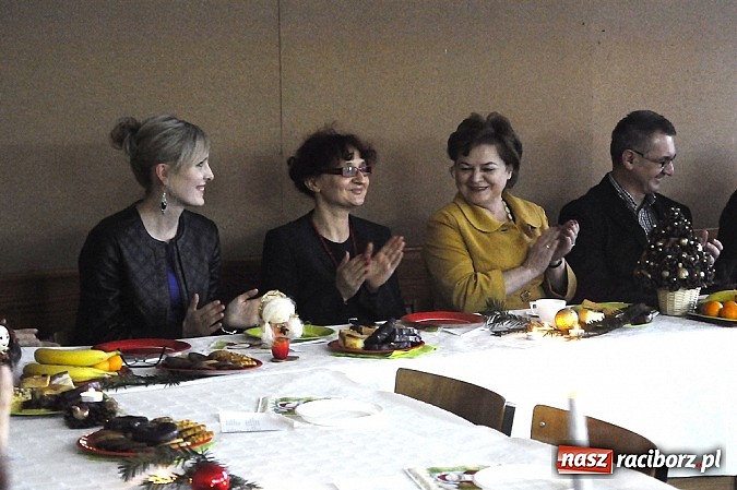 Zdjęcie w galerii na portalu naszraciborz.pl: Wigilia slawist&oacute;w z raciborskiej PWSZ wiadomości z regionu