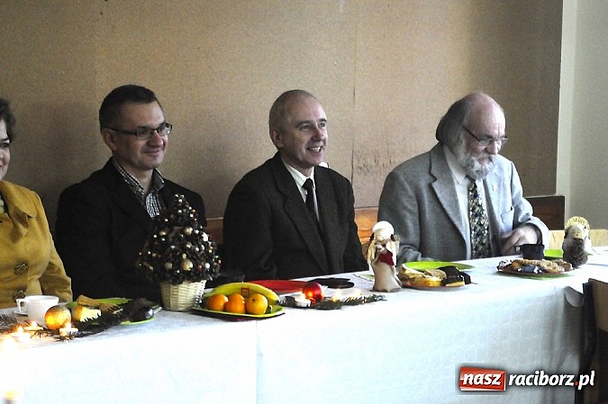 Zdjęcie w galerii na portalu naszraciborz.pl: Wigilia slawist&oacute;w z raciborskiej PWSZ wiadomości z regionu