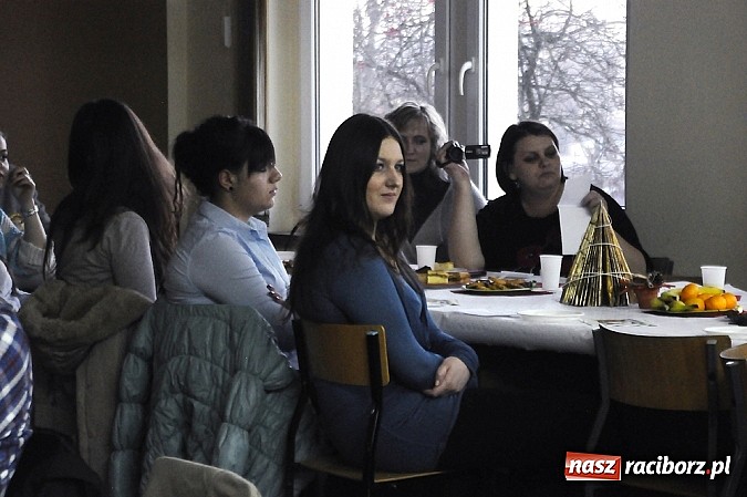 Zdjęcie w galerii na portalu naszraciborz.pl: Wigilia slawist&oacute;w z raciborskiej PWSZ wiadomości z regionu