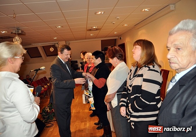 Zdjęcie w galerii na portalu naszraciborz.pl: Z wesołą nowiną - biesiada wigilijna na zamku wiadomości z regionu