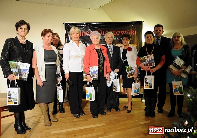 Zdjęcie w galerii na portalu naszraciborz.pl: Z wesołą nowiną - biesiada wigilijna na zamku wiadomości z regionu