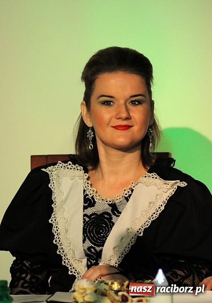 Zdjęcie w galerii na portalu naszraciborz.pl: Z wesołą nowiną - biesiada wigilijna na zamku wiadomości z regionu