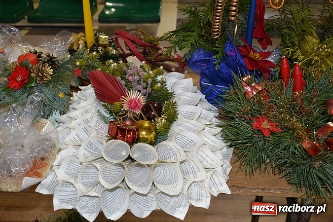 Zdjęcie w galerii na portalu naszraciborz.pl: Kiermasz w Rudach. Niech was prowadzą dobre anioły wiadomości z regionu