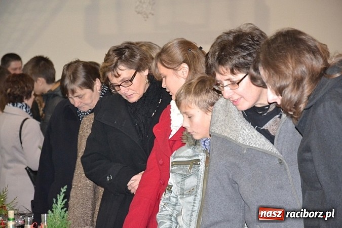 Zdjęcie w galerii na portalu naszraciborz.pl: Kiermasz w Rudach. Niech was prowadzą dobre anioły wiadomości z regionu