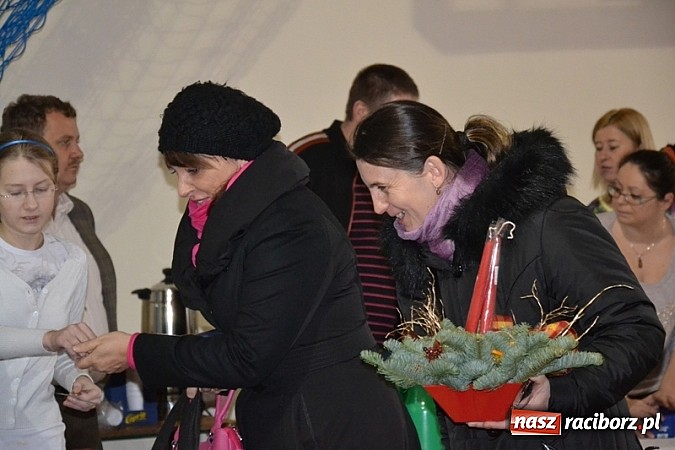 Zdjęcie w galerii na portalu naszraciborz.pl: Kiermasz w Rudach. Niech was prowadzą dobre anioły wiadomości z regionu