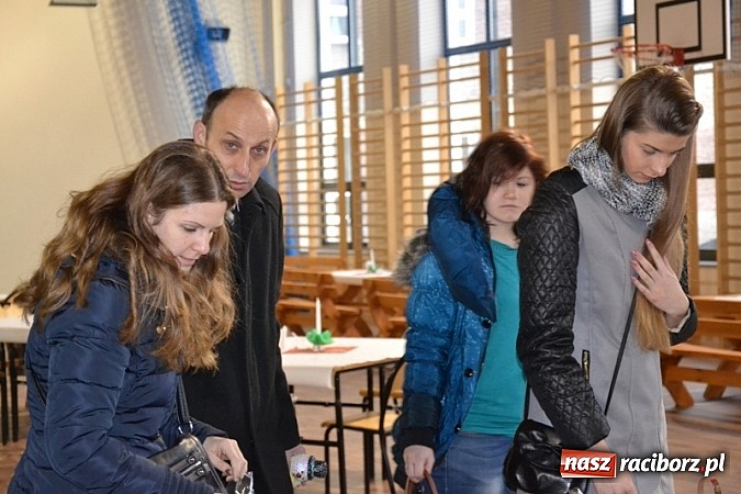 Zdjęcie w galerii na portalu naszraciborz.pl: Kiermasz w Rudach. Niech was prowadzą dobre anioły wiadomości z regionu