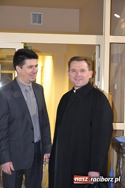 Zdjęcie w galerii na portalu naszraciborz.pl: Kiermasz w Rudach. Niech was prowadzą dobre anioły wiadomości z regionu