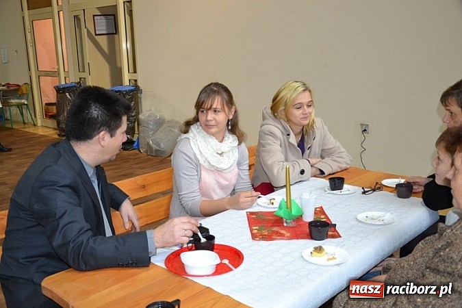 Zdjęcie w galerii na portalu naszraciborz.pl: Kiermasz w Rudach. Niech was prowadzą dobre anioły wiadomości z regionu