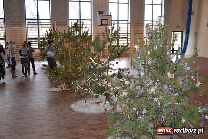 Zdjęcie w galerii na portalu naszraciborz.pl: Kiermasz w Rudach. Niech was prowadzą dobre anioły wiadomości z regionu