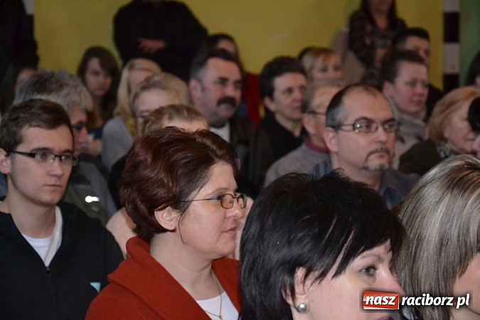 Zdjęcie w galerii na portalu naszraciborz.pl: Kiermasz w Rudach. Niech was prowadzą dobre anioły wiadomości z regionu