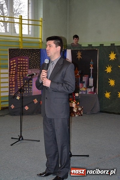 Zdjęcie w galerii na portalu naszraciborz.pl: Kiermasz w Rudach. Niech was prowadzą dobre anioły wiadomości z regionu