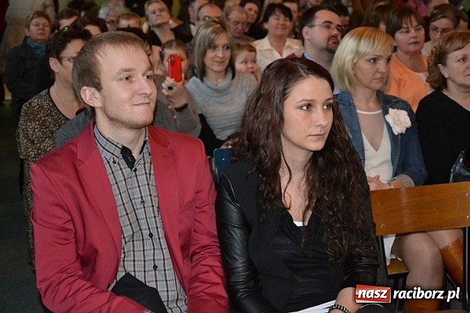 Zdjęcie w galerii na portalu naszraciborz.pl: Kiermasz w Rudach. Niech was prowadzą dobre anioły wiadomości z regionu