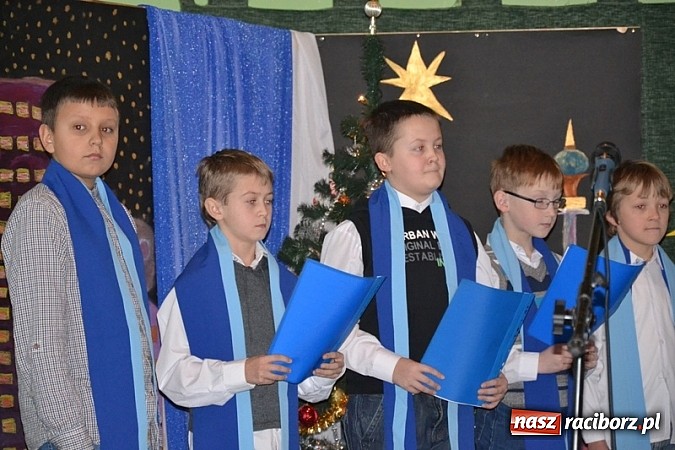 Zdjęcie w galerii na portalu naszraciborz.pl: Kiermasz w Rudach. Niech was prowadzą dobre anioły wiadomości z regionu