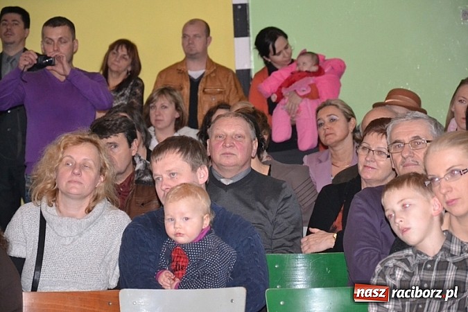 Zdjęcie w galerii na portalu naszraciborz.pl: Kiermasz w Rudach. Niech was prowadzą dobre anioły wiadomości z regionu