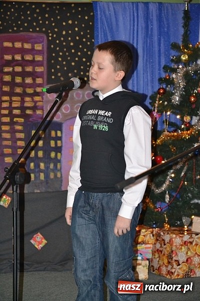 Zdjęcie w galerii na portalu naszraciborz.pl: Kiermasz w Rudach. Niech was prowadzą dobre anioły wiadomości z regionu