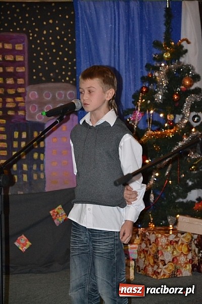 Zdjęcie w galerii na portalu naszraciborz.pl: Kiermasz w Rudach. Niech was prowadzą dobre anioły wiadomości z regionu