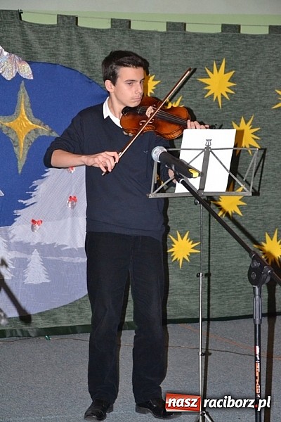 Zdjęcie w galerii na portalu naszraciborz.pl: Kiermasz w Rudach. Niech was prowadzą dobre anioły wiadomości z regionu