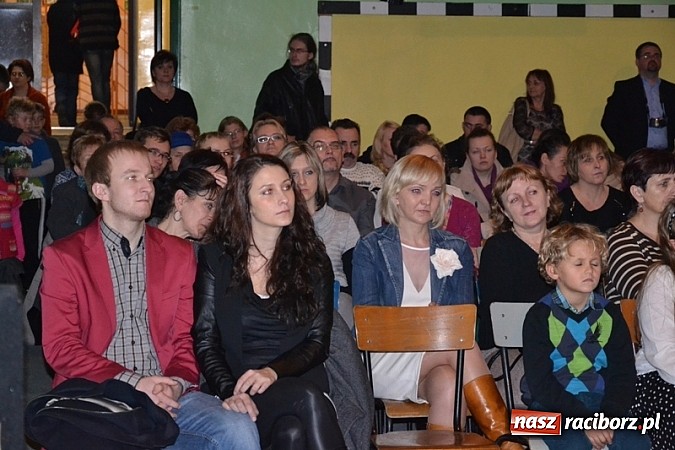 Zdjęcie w galerii na portalu naszraciborz.pl: Kiermasz w Rudach. Niech was prowadzą dobre anioły wiadomości z regionu