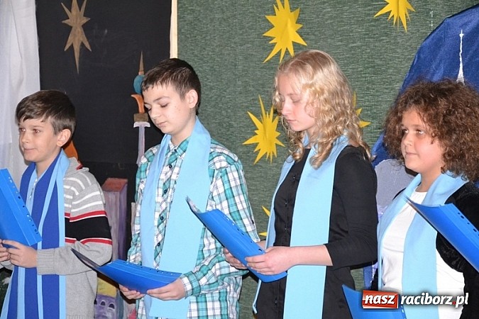 Zdjęcie w galerii na portalu naszraciborz.pl: Kiermasz w Rudach. Niech was prowadzą dobre anioły wiadomości z regionu