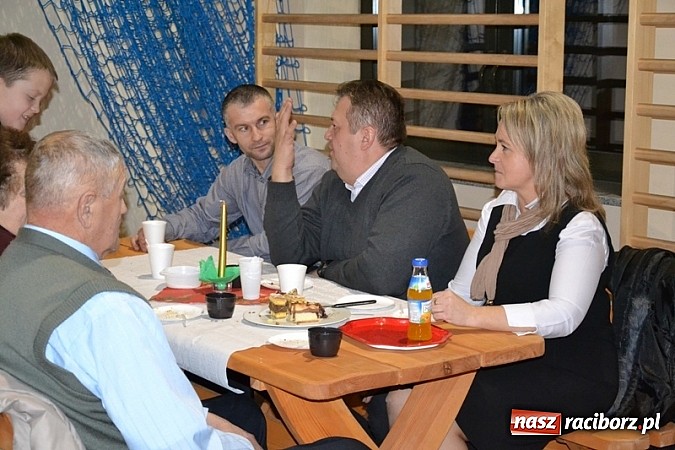 Zdjęcie w galerii na portalu naszraciborz.pl: Kiermasz w Rudach. Niech was prowadzą dobre anioły wiadomości z regionu