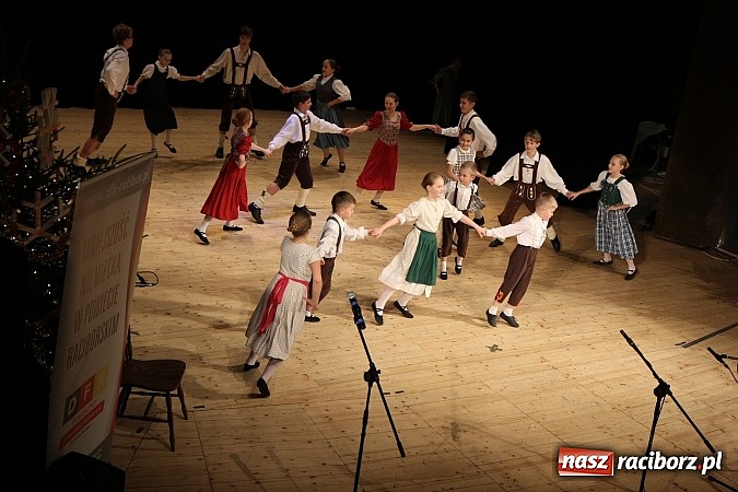 Zdjęcie w galerii na portalu naszraciborz.pl: Arabeska, Aksebara i Łężczok w RCK-u wiadomości z regionu