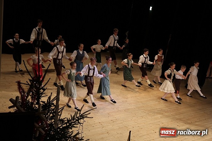 Zdjęcie w galerii na portalu naszraciborz.pl: Arabeska, Aksebara i Łężczok w RCK-u wiadomości z regionu