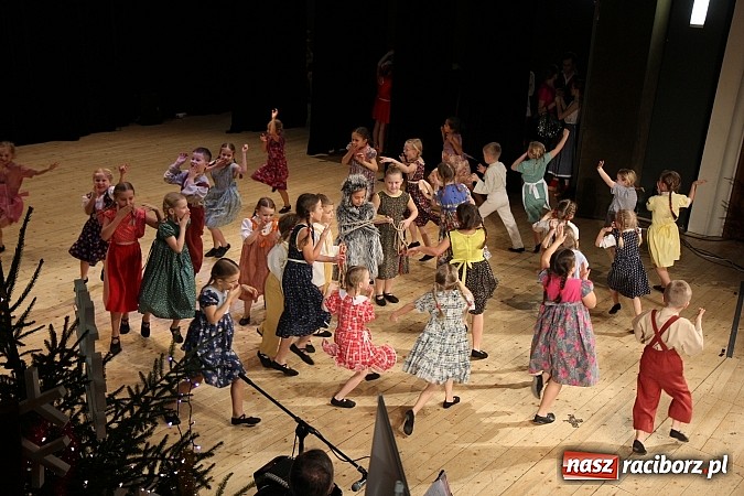 Zdjęcie w galerii na portalu naszraciborz.pl: Arabeska, Aksebara i Łężczok w RCK-u wiadomości z regionu