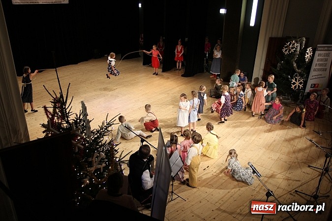 Zdjęcie w galerii na portalu naszraciborz.pl: Arabeska, Aksebara i Łężczok w RCK-u wiadomości z regionu