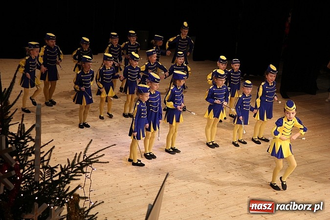 Zdjęcie w galerii na portalu naszraciborz.pl: Arabeska, Aksebara i Łężczok w RCK-u wiadomości z regionu