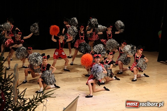 Zdjęcie w galerii na portalu naszraciborz.pl: Arabeska, Aksebara i Łężczok w RCK-u wiadomości z regionu