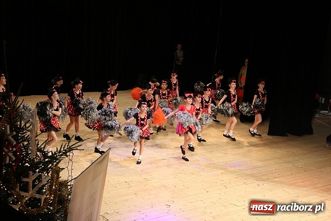 Zdjęcie w galerii na portalu naszraciborz.pl: Arabeska, Aksebara i Łężczok w RCK-u wiadomości z regionu