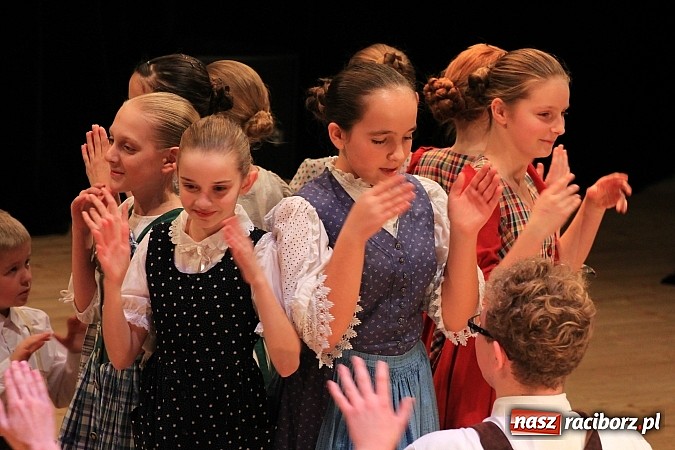 Zdjęcie w galerii na portalu naszraciborz.pl: Arabeska, Aksebara i Łężczok w RCK-u wiadomości z regionu