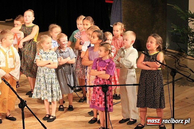 Zdjęcie w galerii na portalu naszraciborz.pl: Arabeska, Aksebara i Łężczok w RCK-u wiadomości z regionu