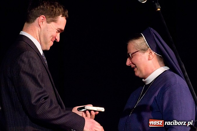 Zdjęcie w galerii na portalu naszraciborz.pl: Medale UNITAS IN VERITATE wręczone wiadomości z regionu