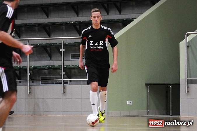 Zdjęcie w galerii na portalu naszraciborz.pl: Halowa Liga Piłki Nożnej: Zwycięstwa faworytów wiadomości z regionu