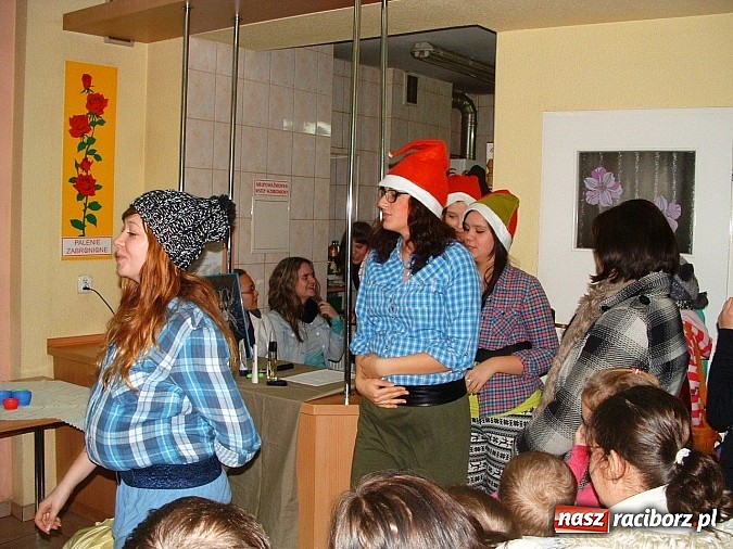 Zdjęcie w galerii na portalu naszraciborz.pl: Spotkanie z Mikołajem w raciborskim Caritasie wiadomości z regionu