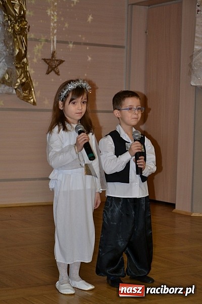 Zdjęcie w galerii na portalu naszraciborz.pl: IX Gminny Przegląd Kolęd i Pastorałek w Centrum Kultury w Tworkowie wiadomości z regionu