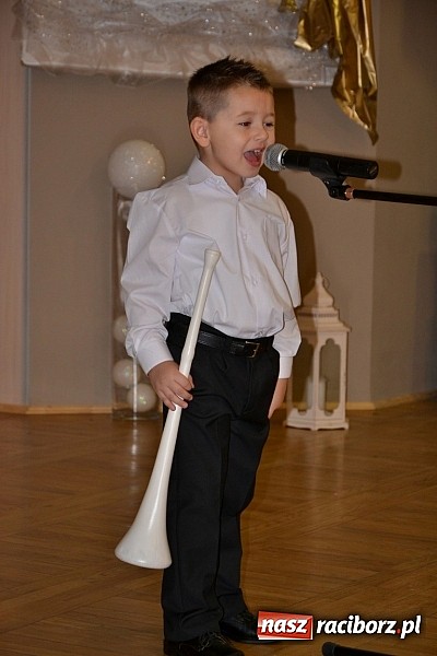 Zdjęcie w galerii na portalu naszraciborz.pl: IX Gminny Przegląd Kolęd i Pastorałek w Centrum Kultury w Tworkowie wiadomości z regionu