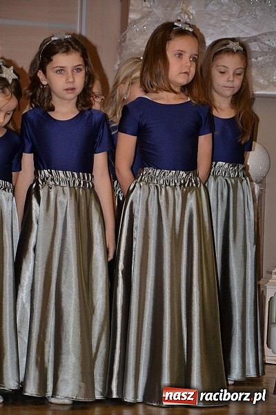 Zdjęcie w galerii na portalu naszraciborz.pl: IX Gminny Przegląd Kolęd i Pastorałek w Centrum Kultury w Tworkowie wiadomości z regionu