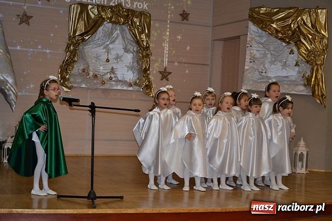 Zdjęcie w galerii na portalu naszraciborz.pl: IX Gminny Przegląd Kolęd i Pastorałek w Centrum Kultury w Tworkowie wiadomości z regionu