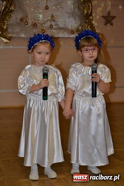 Zdjęcie w galerii na portalu naszraciborz.pl: IX Gminny Przegląd Kolęd i Pastorałek w Centrum Kultury w Tworkowie wiadomości z regionu