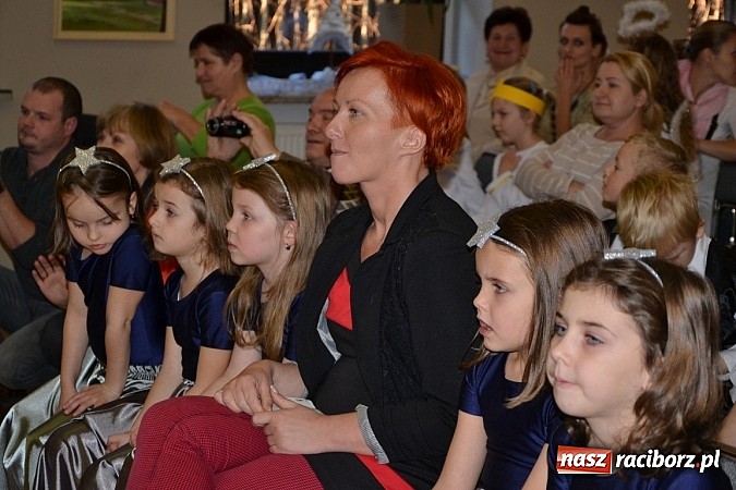 Zdjęcie w galerii na portalu naszraciborz.pl: IX Gminny Przegląd Kolęd i Pastorałek w Centrum Kultury w Tworkowie wiadomości z regionu