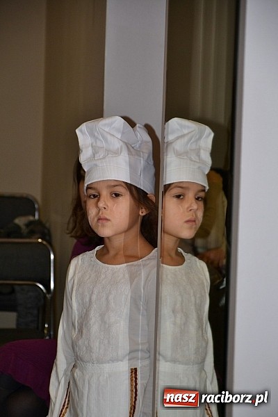 Zdjęcie w galerii na portalu naszraciborz.pl: IX Gminny Przegląd Kolęd i Pastorałek w Centrum Kultury w Tworkowie wiadomości z regionu